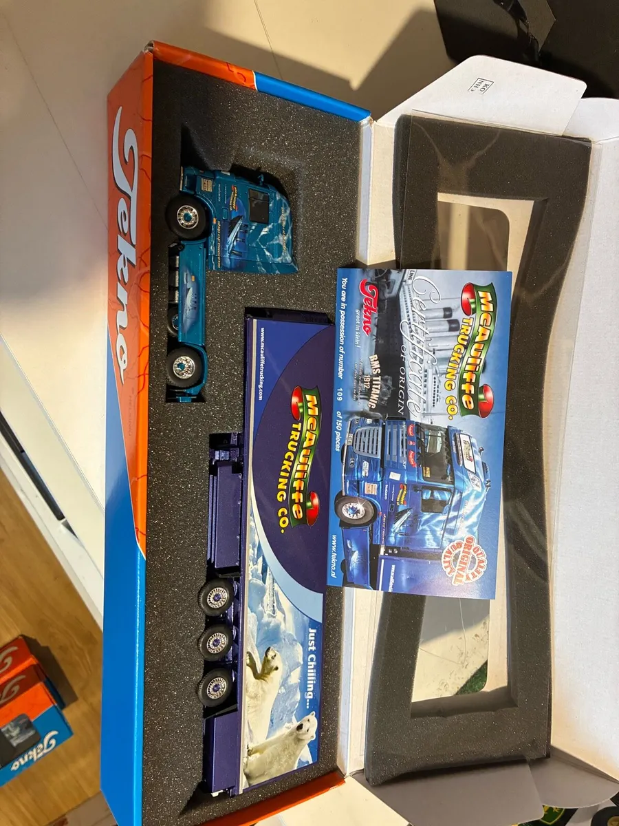 1:50 scale tekno model trucks - Image 2