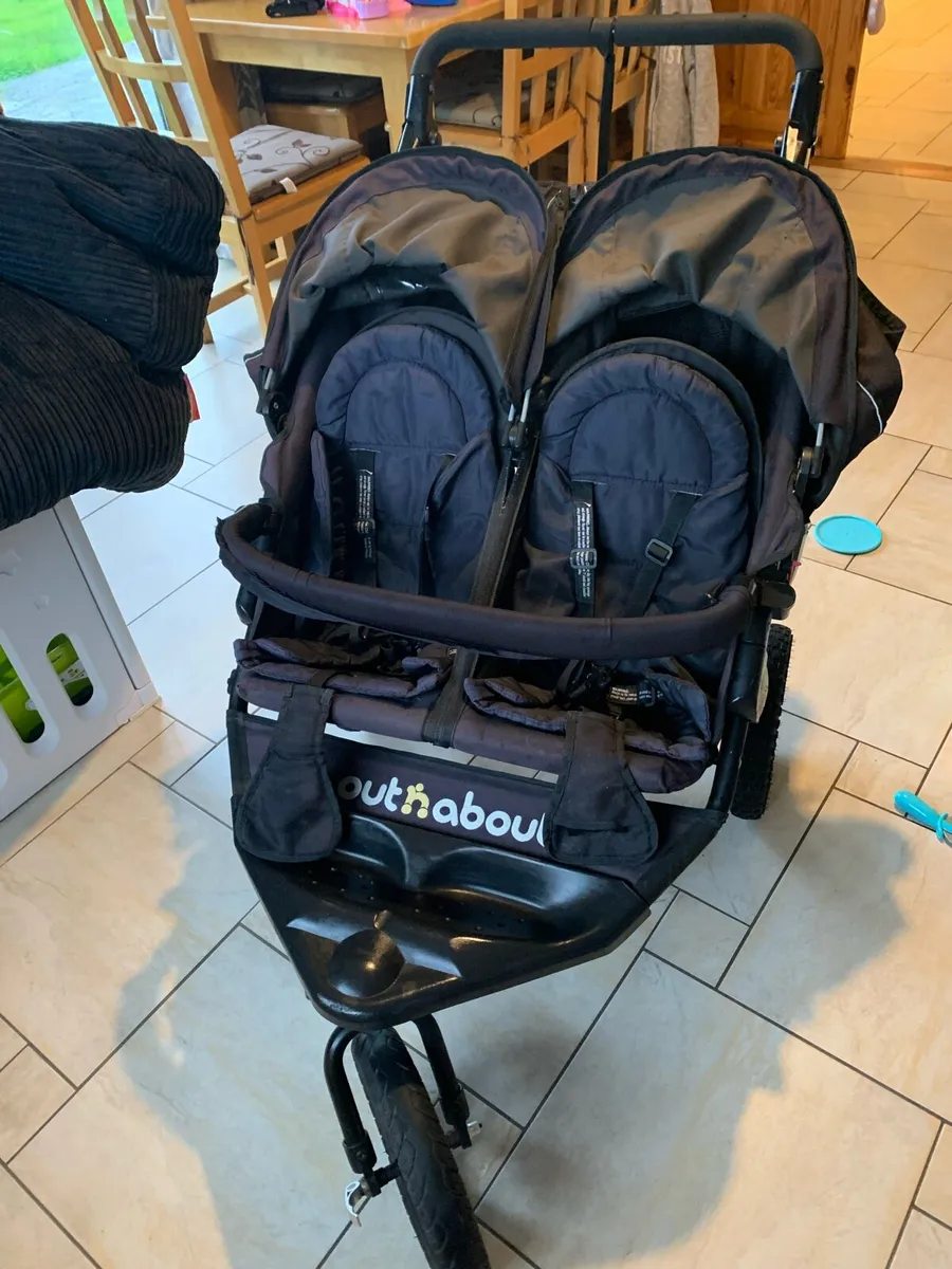 Out n about double buggy - Image 1
