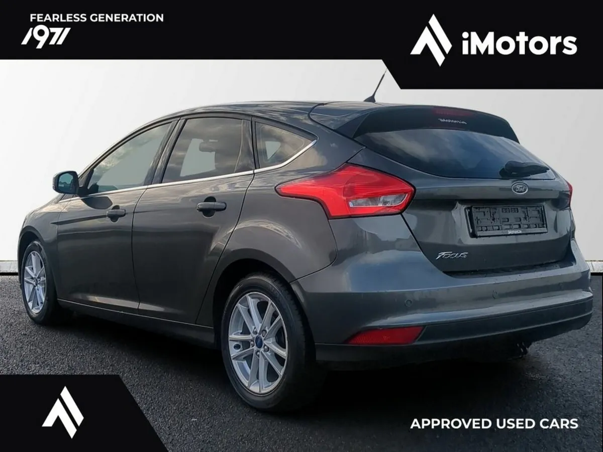 Ford Focus Zetec S/S 120PS 5DR - Image 2