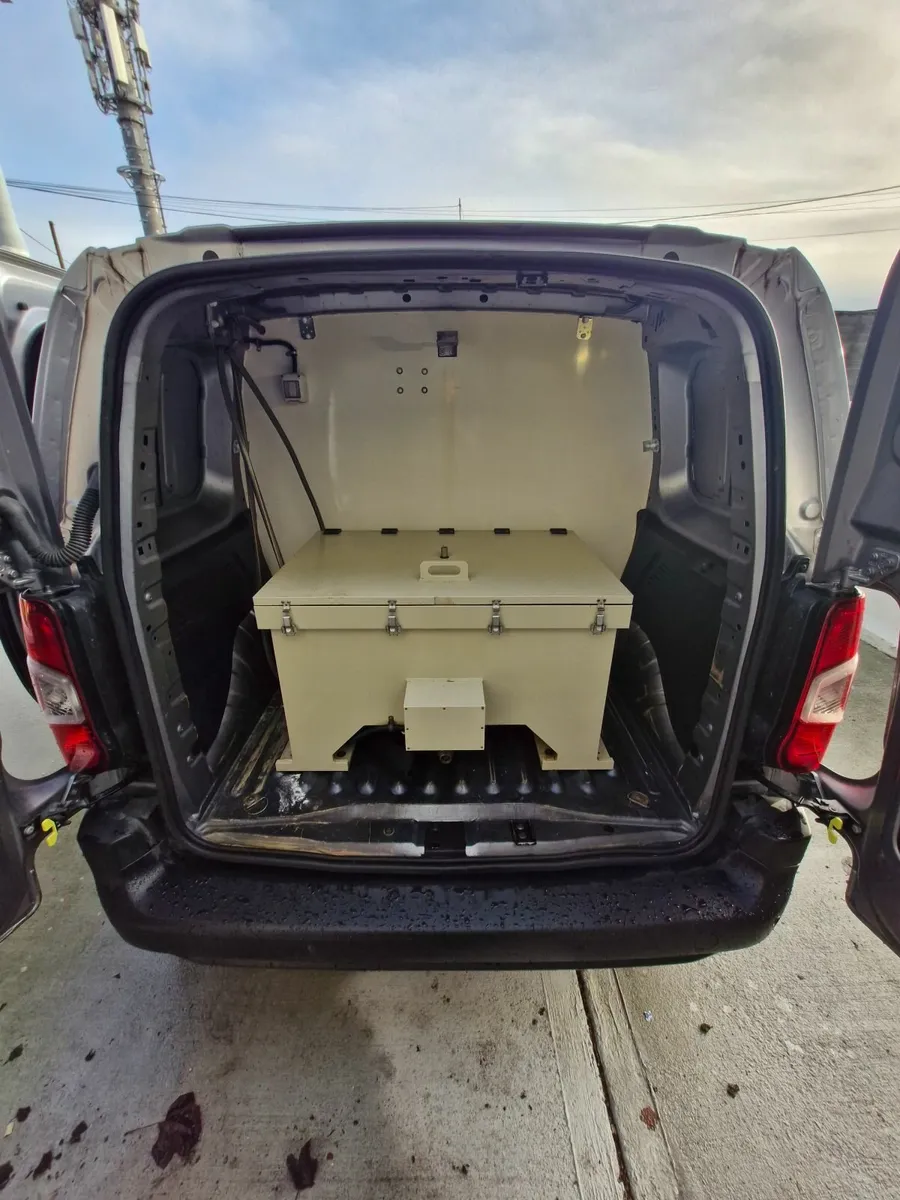 Oven clean - Image 1