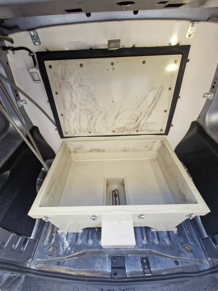 Oven clean - Image 2