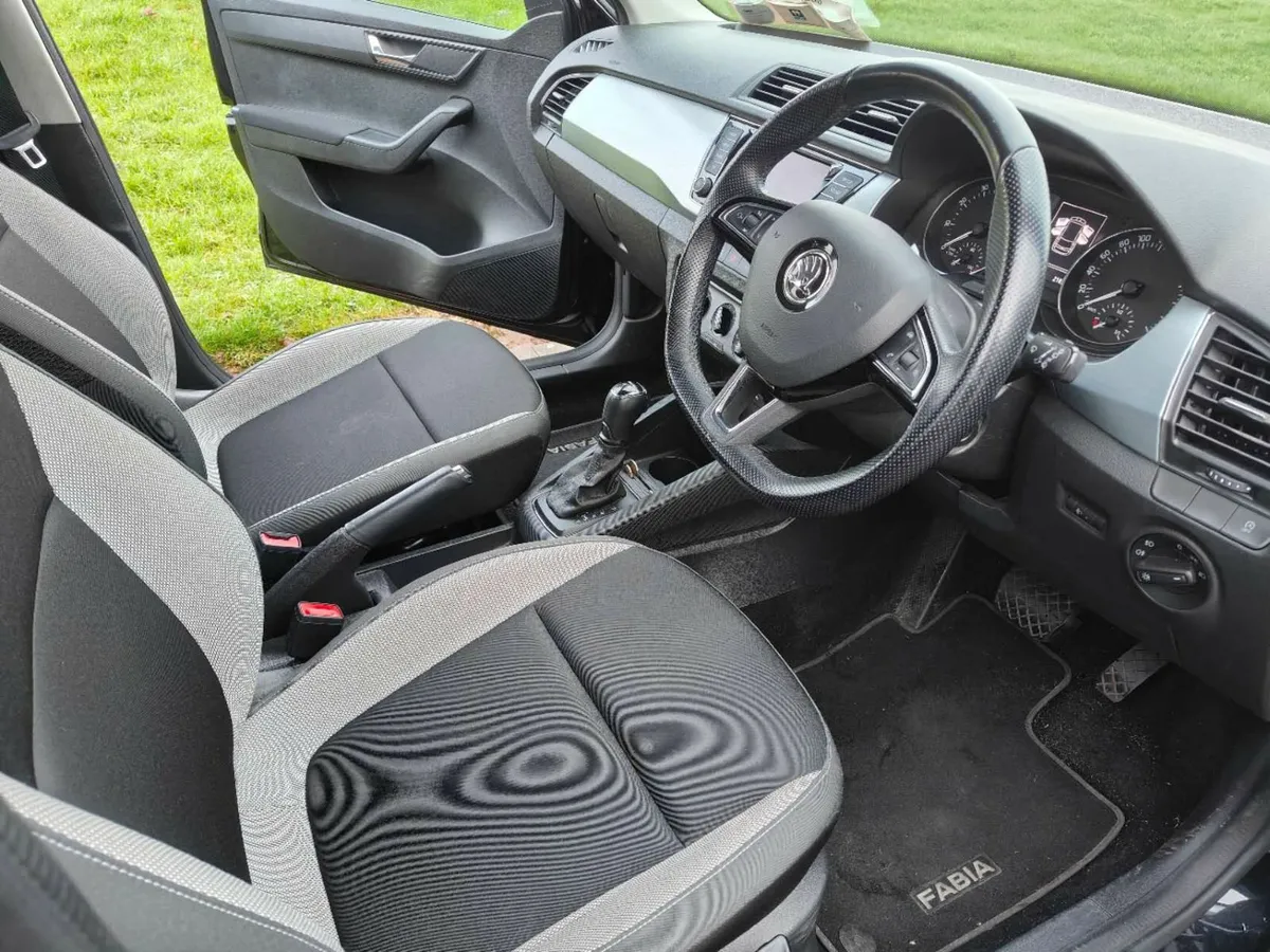 Skoda Fabia 2018 - Image 2