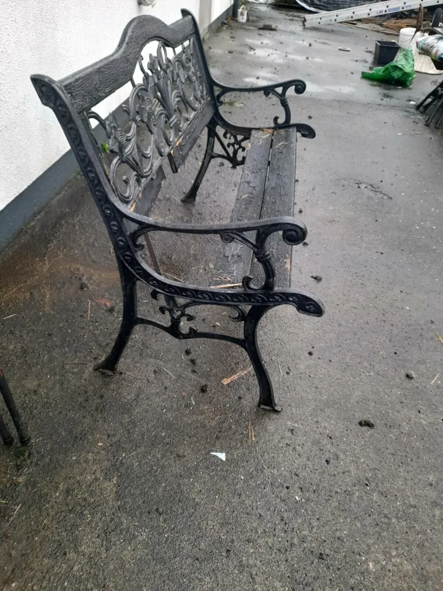 Metal.garden.seat.frames. - Image 1