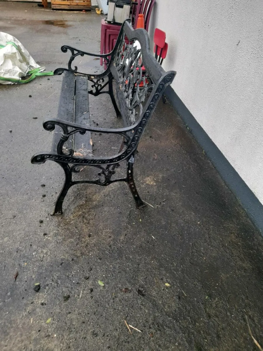 Metal.garden.seat.frames. - Image 2