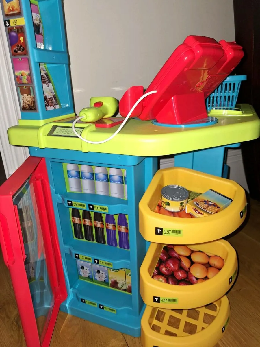 Kids toy kitchen for sale - Image 4