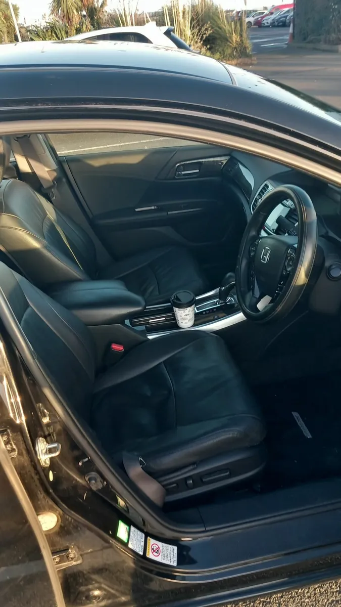 Honda Accord 2013 - Image 2