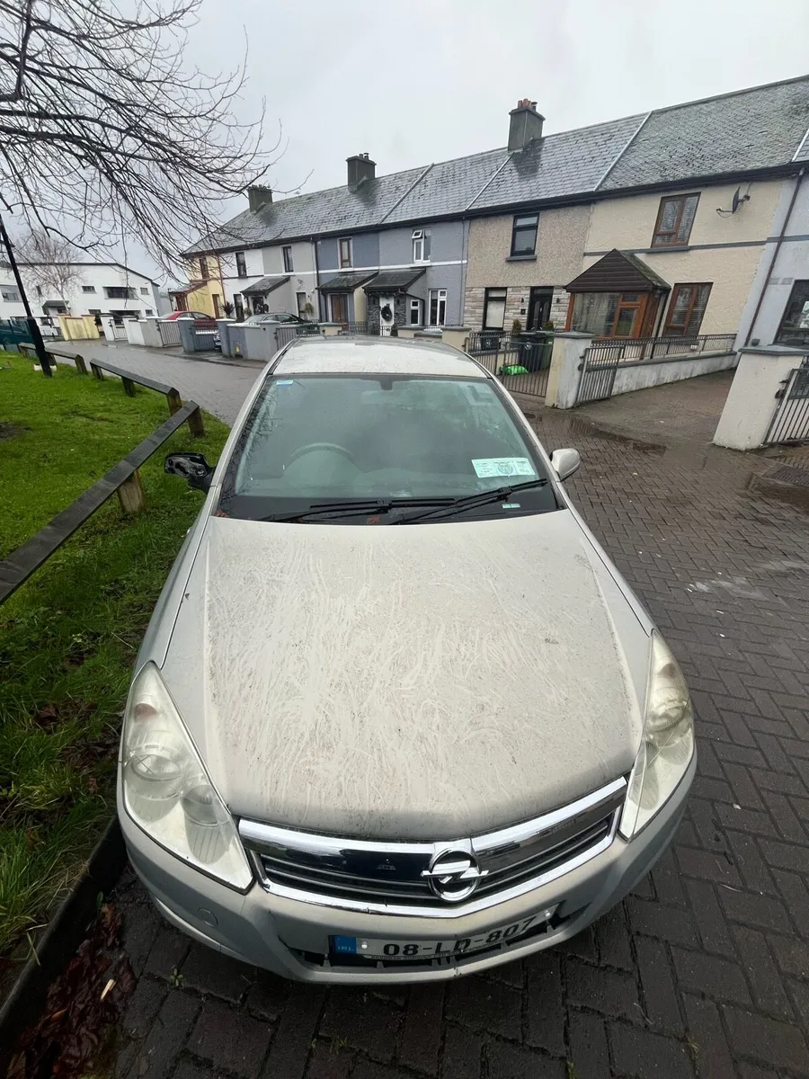 Opel Astra 2008 - Image 1