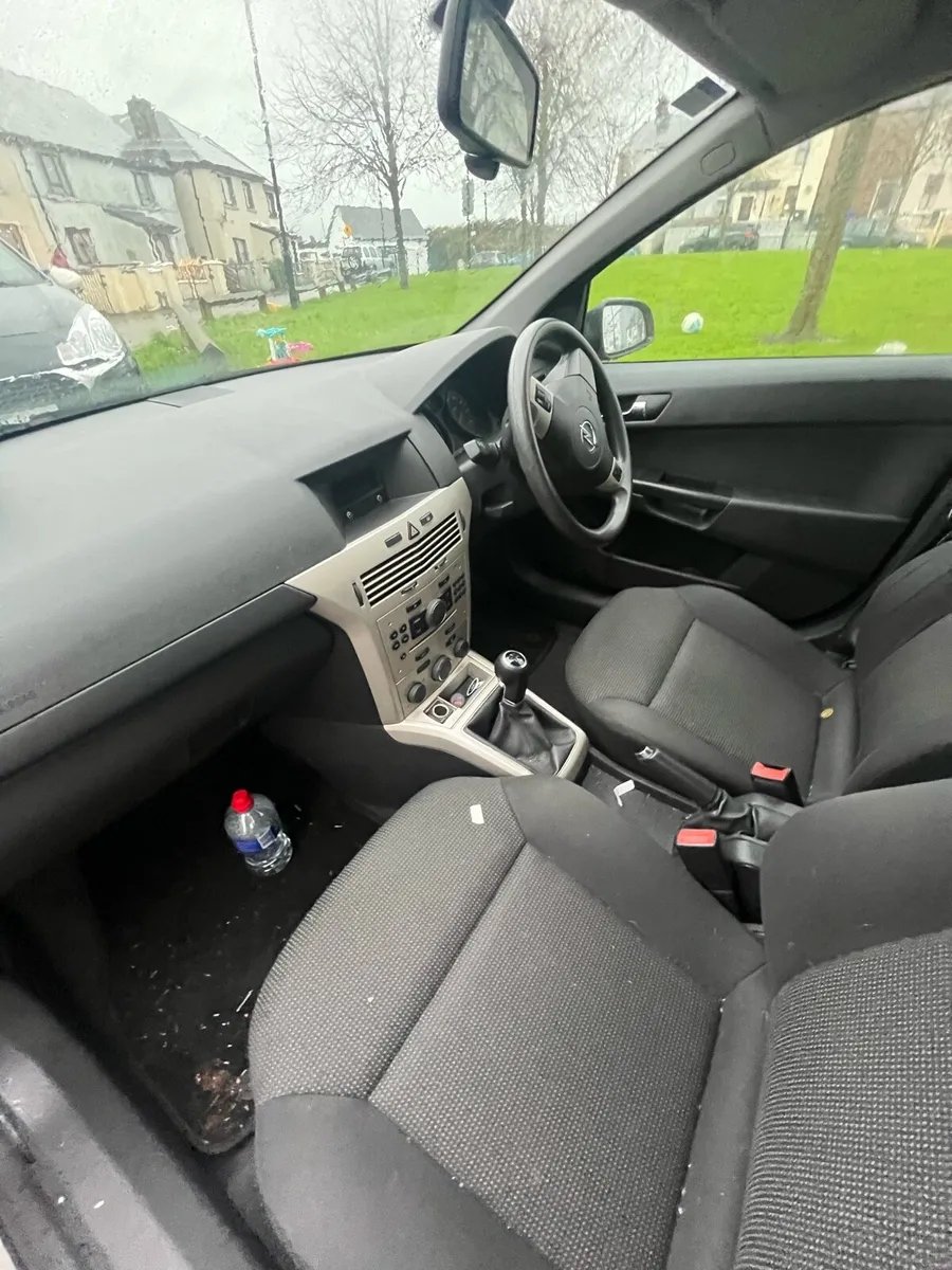 Opel Astra 2008 - Image 4