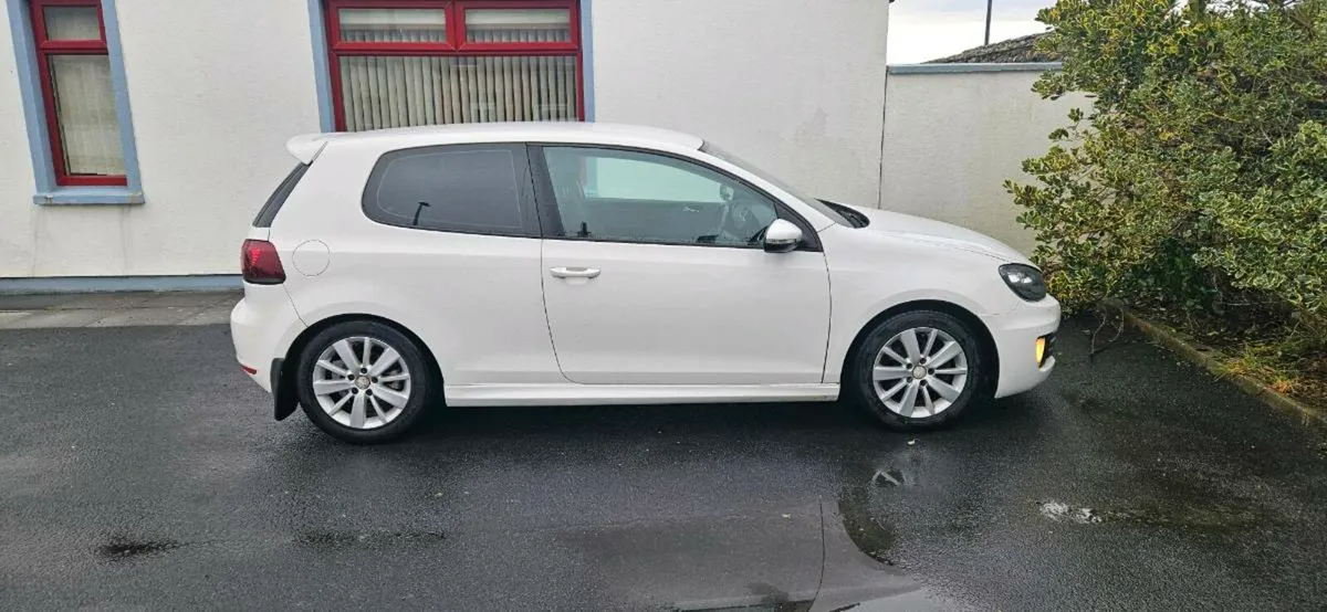 Volkswagen Golf - Image 4
