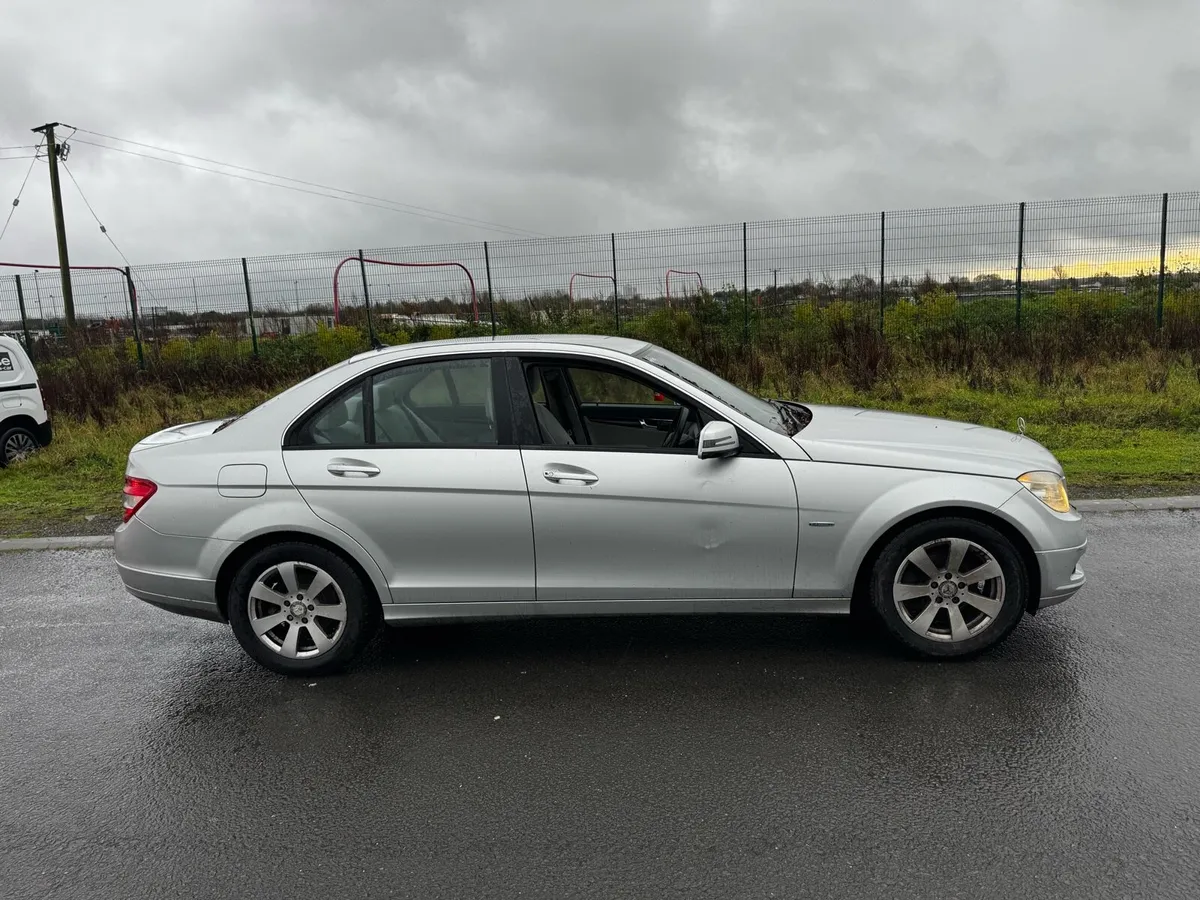 2010 Mercedes - Image 1