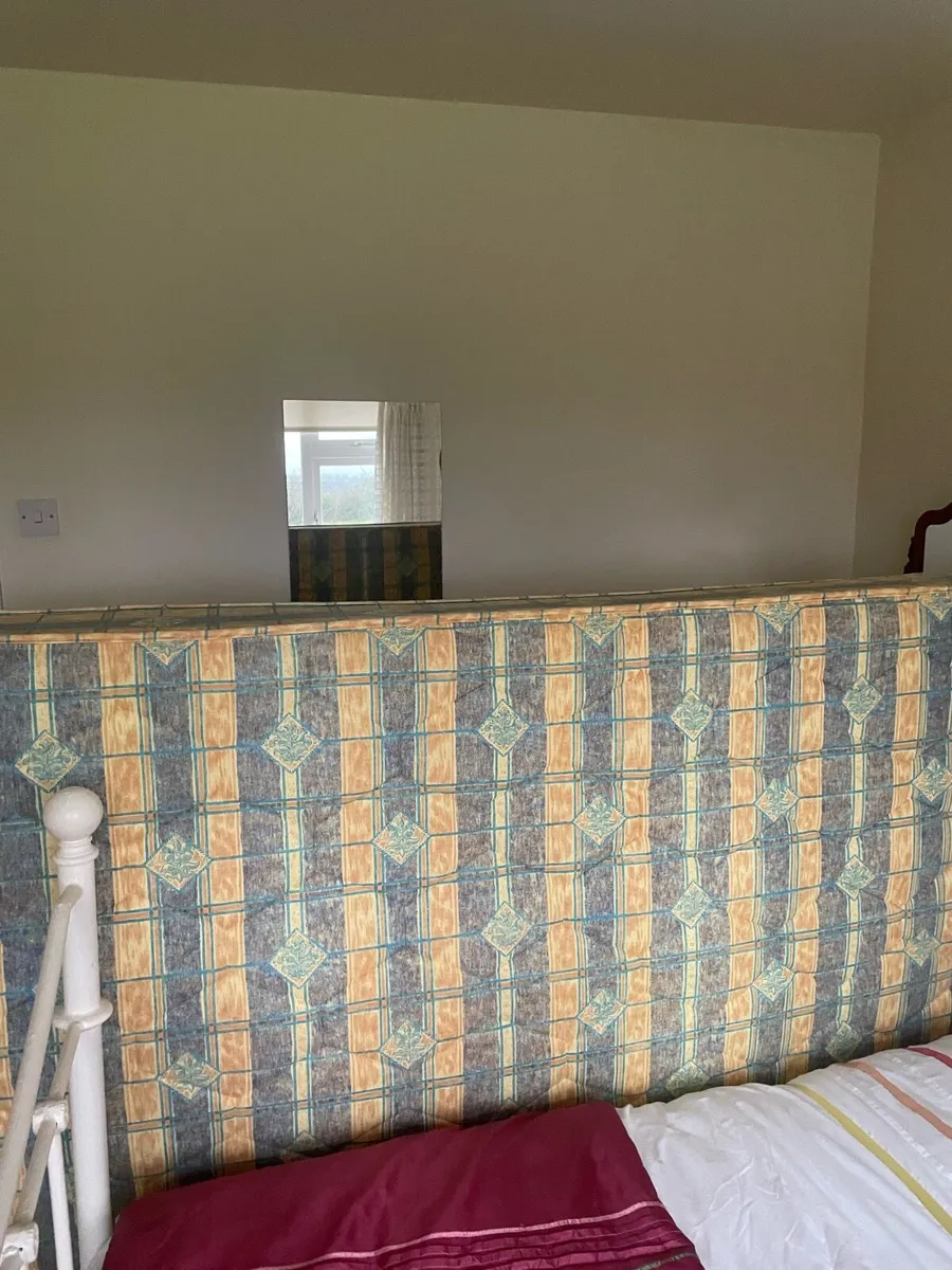 Bed and mattress - Image 3