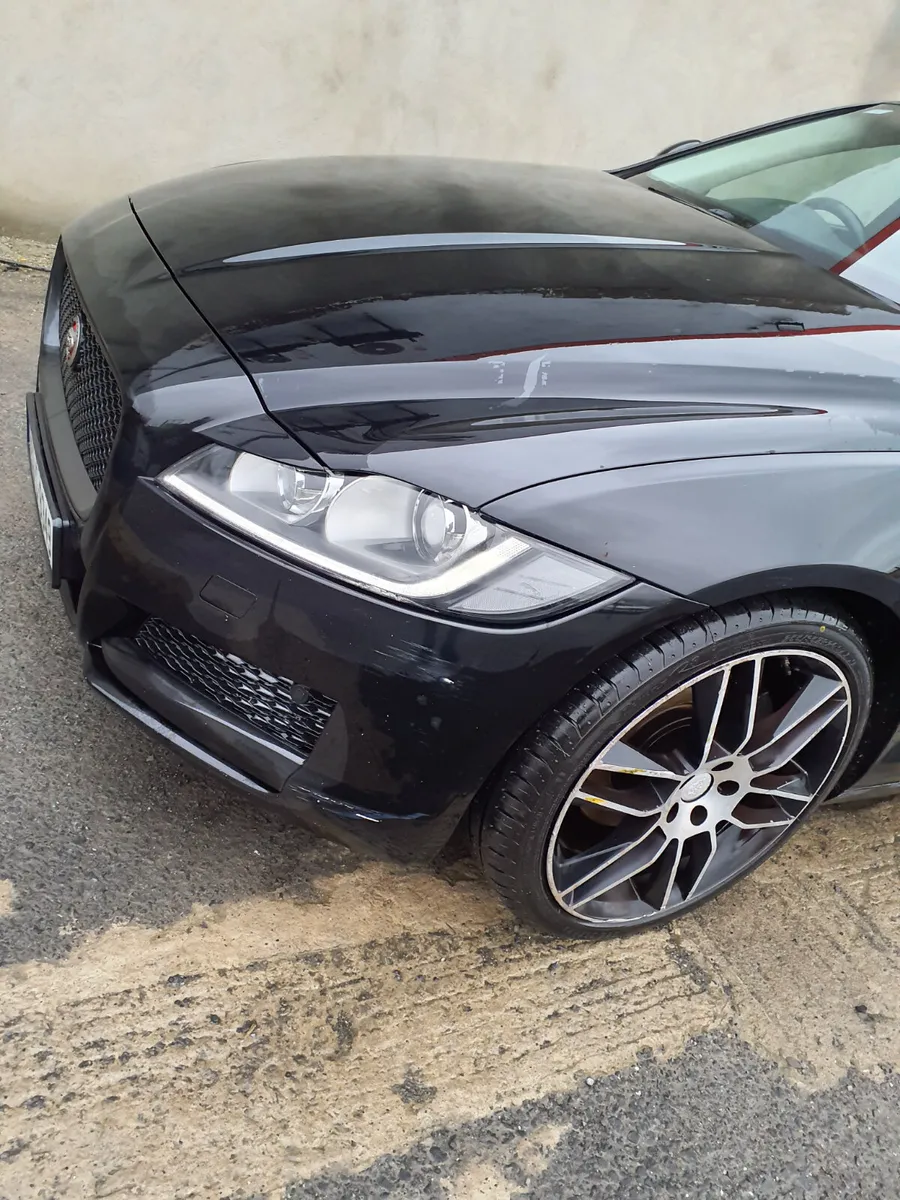 2015 Jaguar XF Prestige, Price €4950 - Image 3