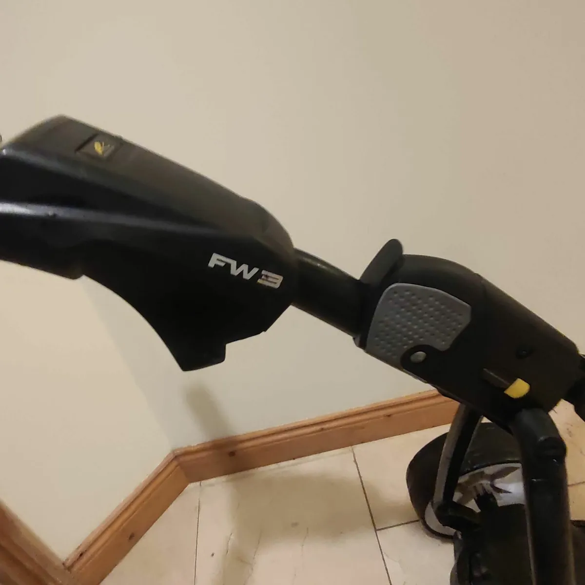 Electric golf trolley - Image 2