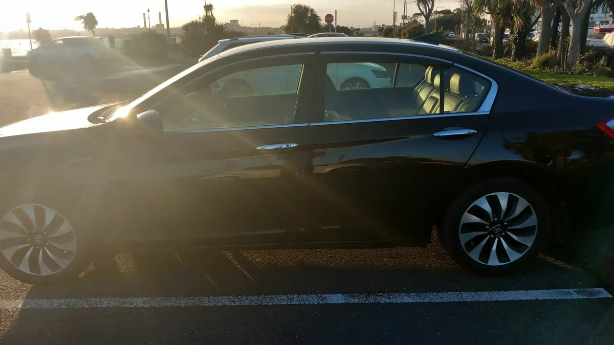 Honda Accord 2013 - Image 3