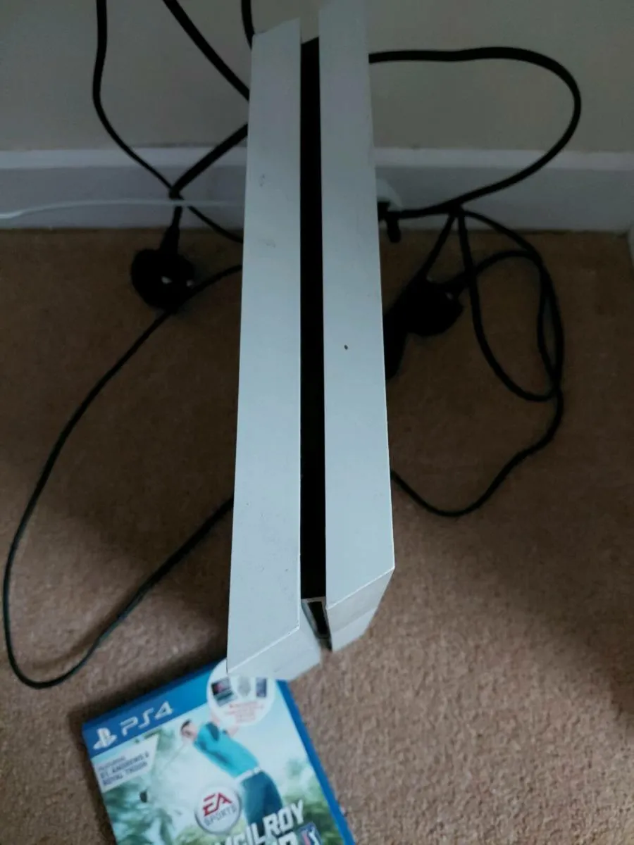 Playstation 4 - Image 3