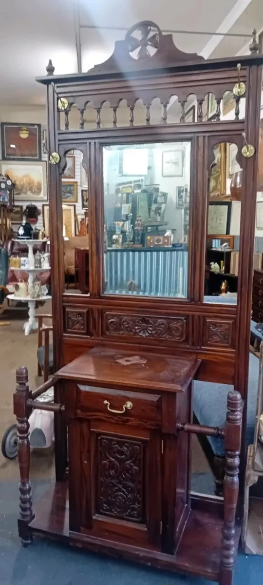 Decorative Mahogany Mirrored Hall Stand