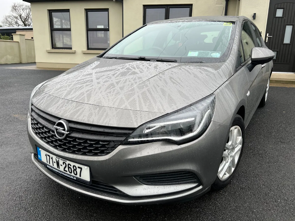 Opel Astra 2017 - Image 1