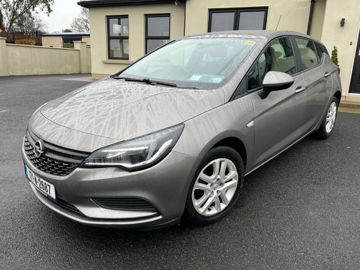 Opel Astra 2017 - Image 2