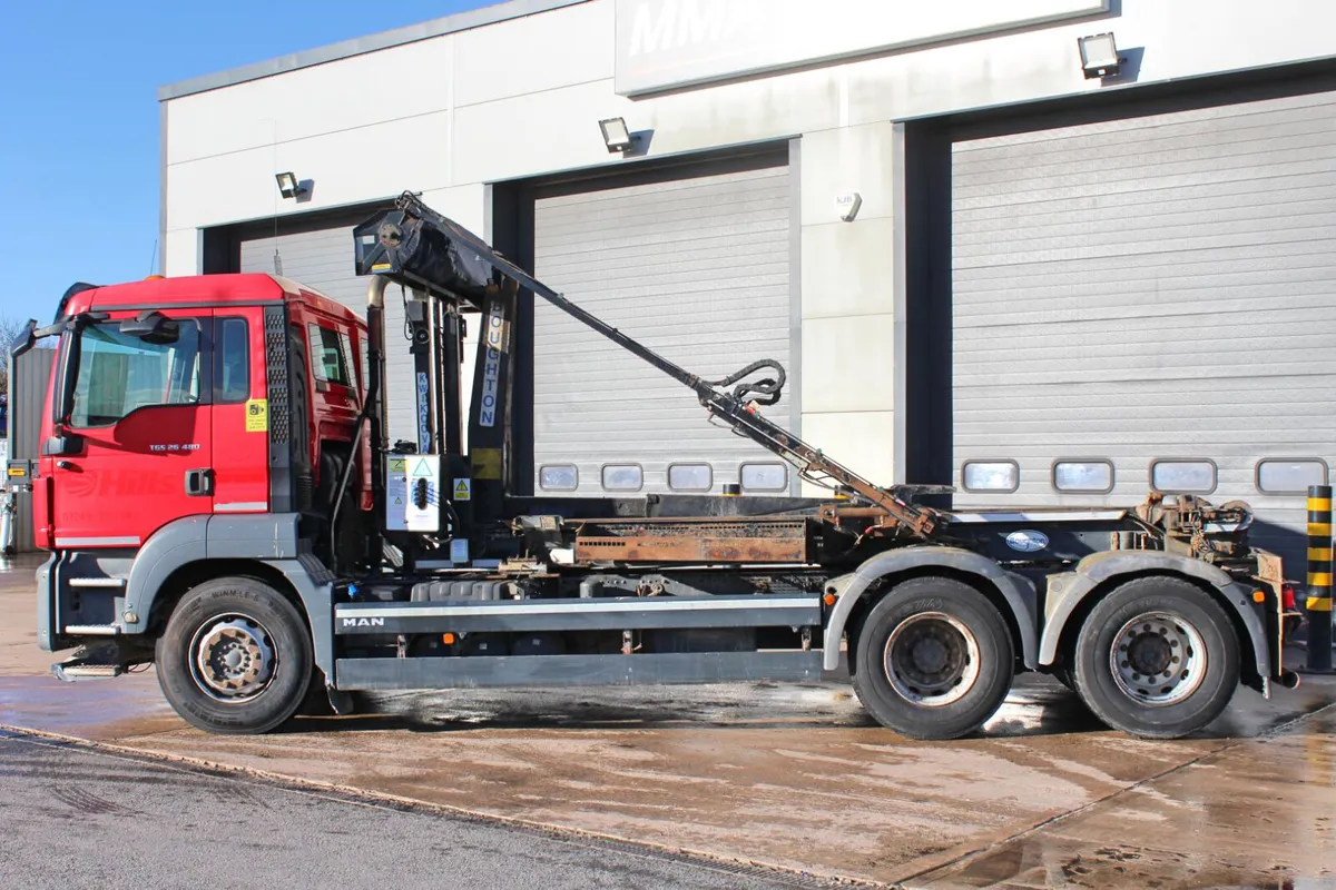 2015 (15) MAN 6X4 HOOKLOADER DRAWBAR SPEC (EURO 6) - Image 4