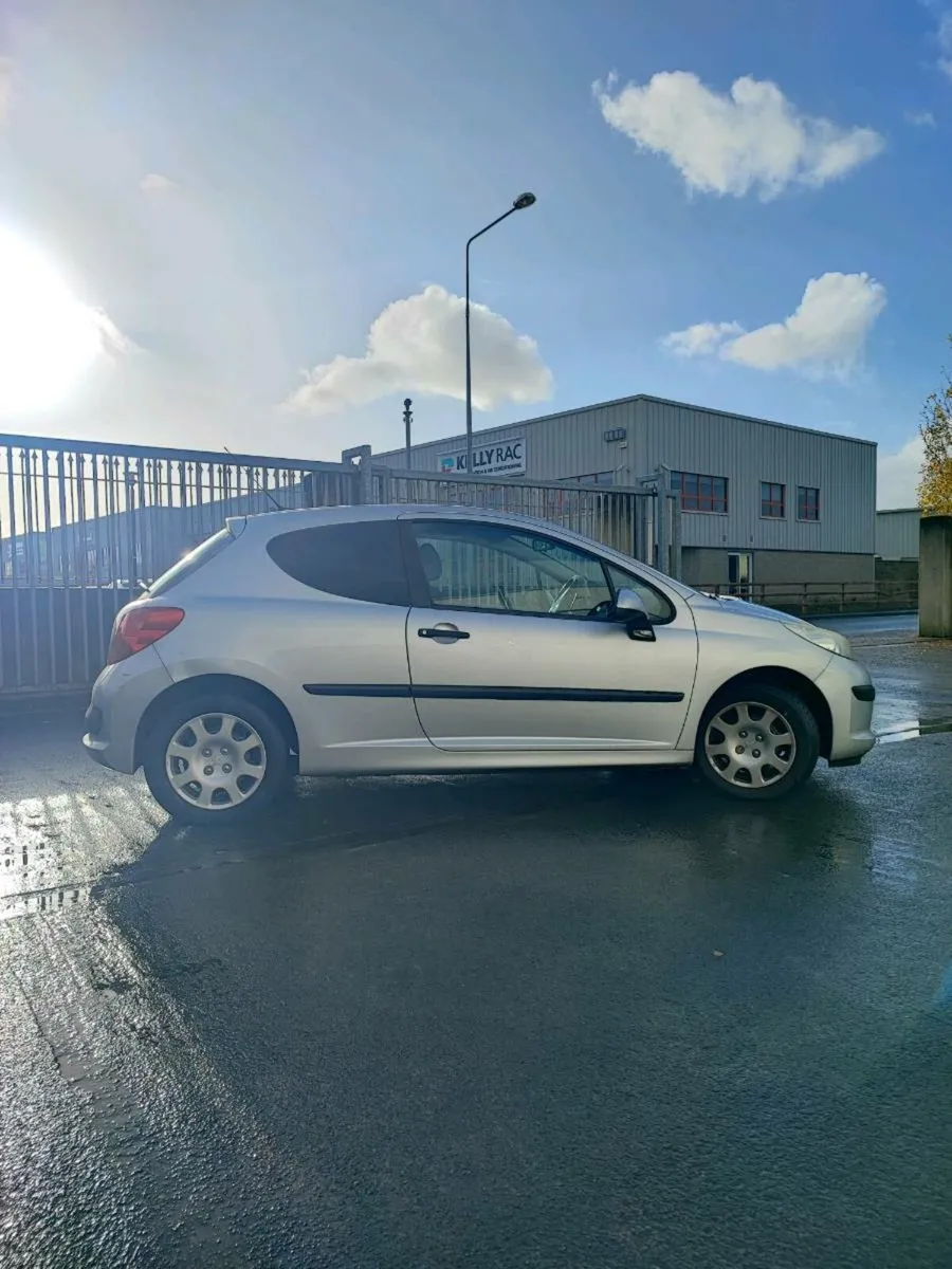 Peugeot 207 Commercial - Image 3