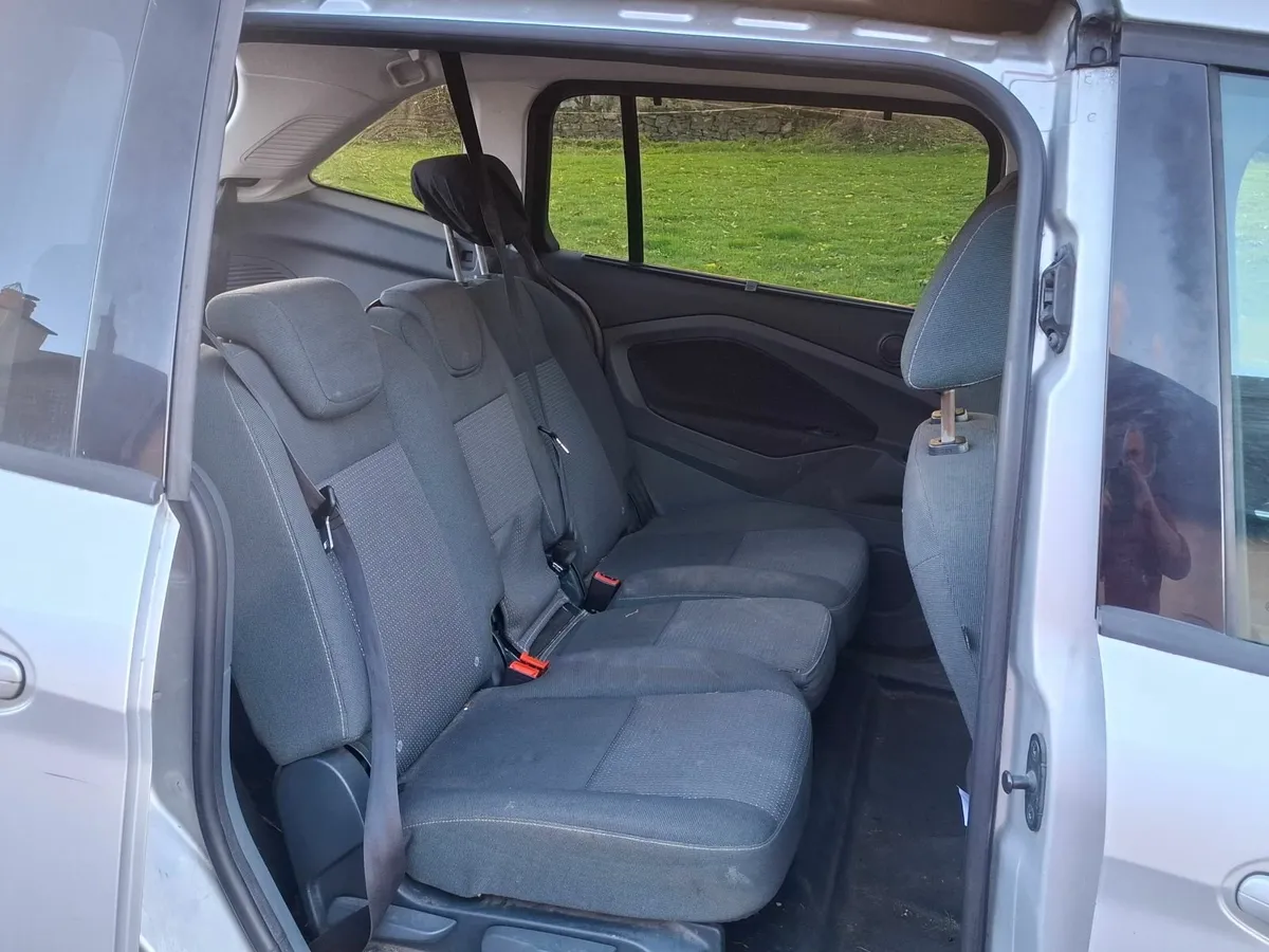 Ford C-Max 2015 - Image 2