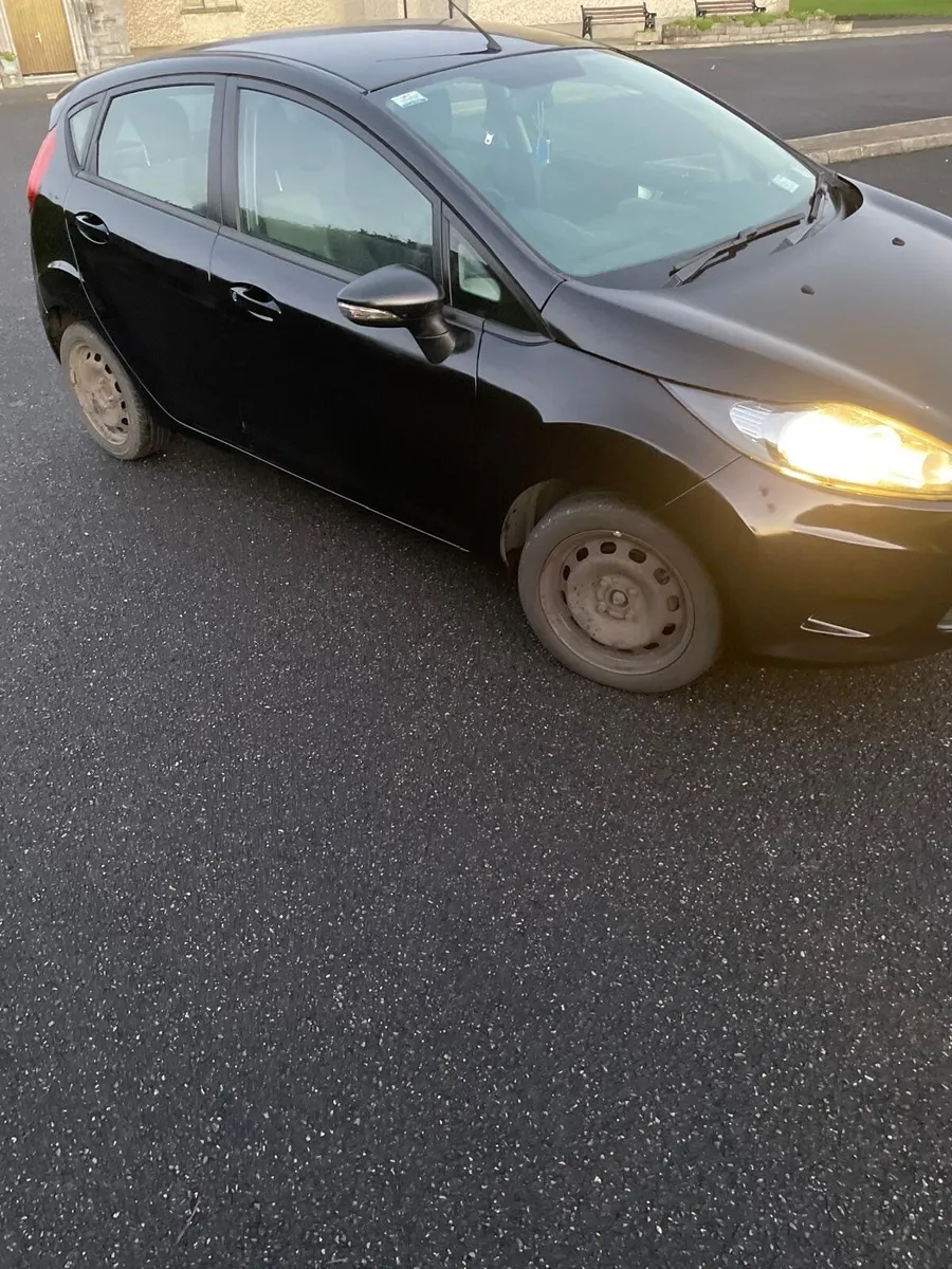 Ford Fiesta 2010 - Image 3