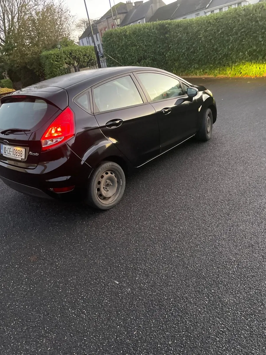 Ford Fiesta 2010 - Image 4