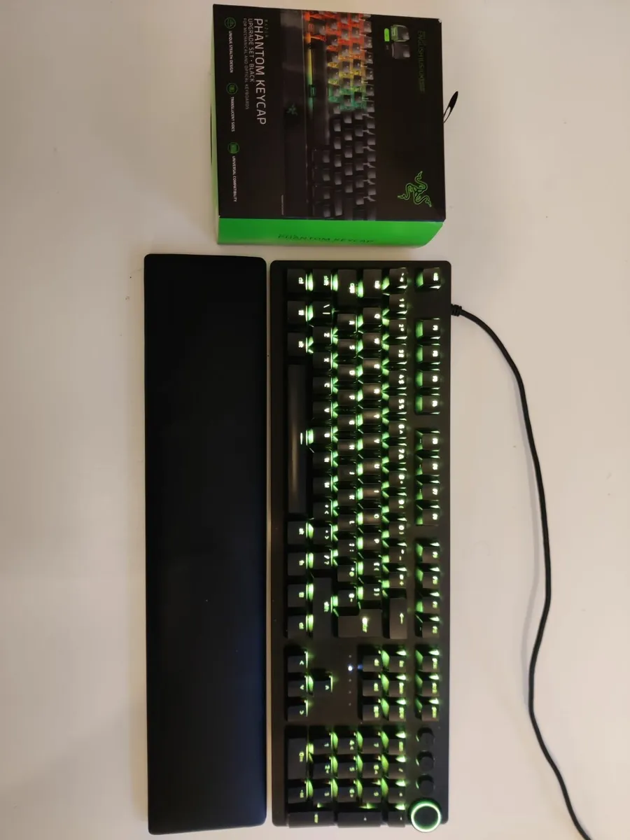 Razer - Huntsman V2 (Red Switch) - Image 3