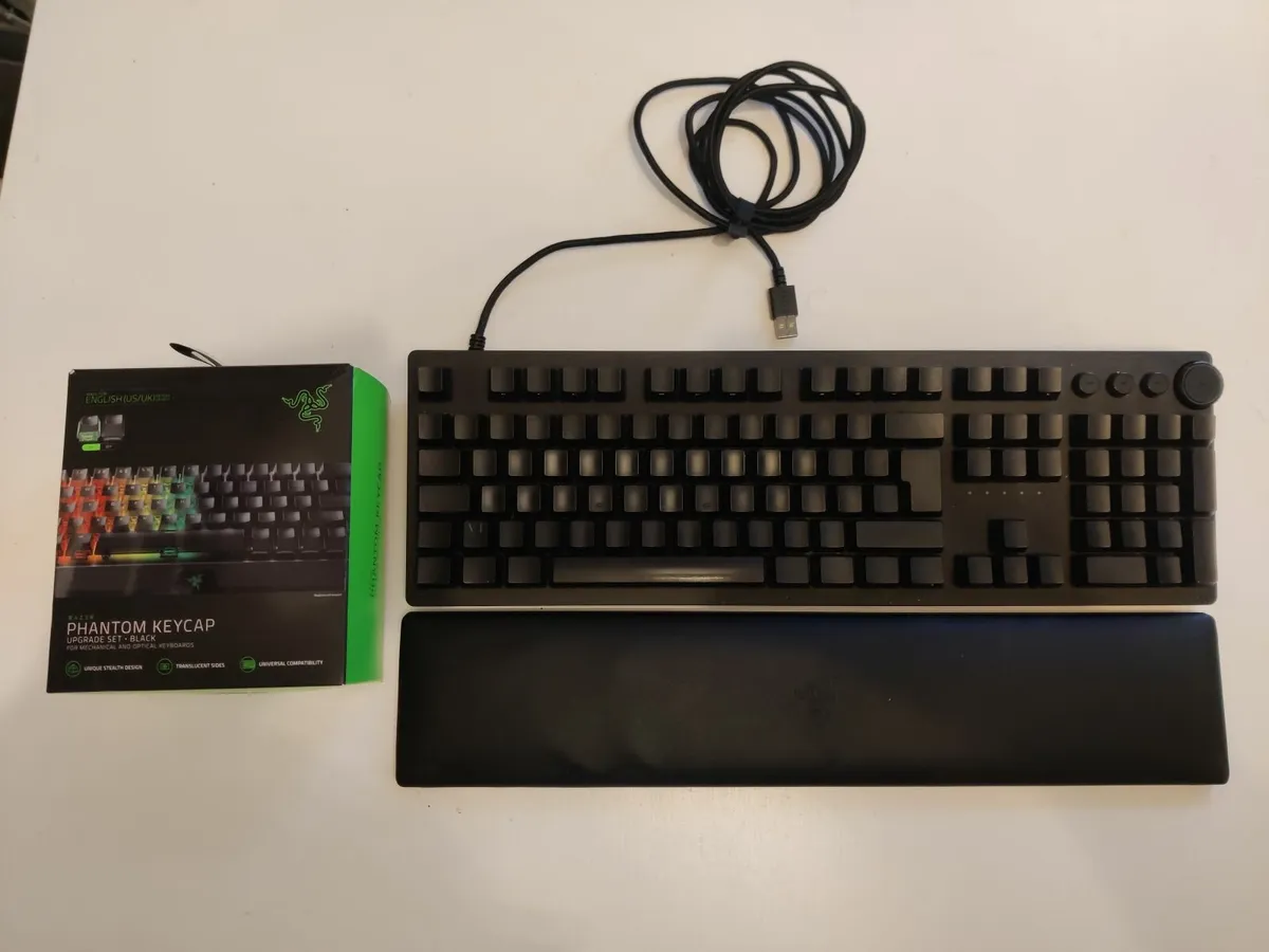 Razer - Huntsman V2 (Red Switch) - Image 4