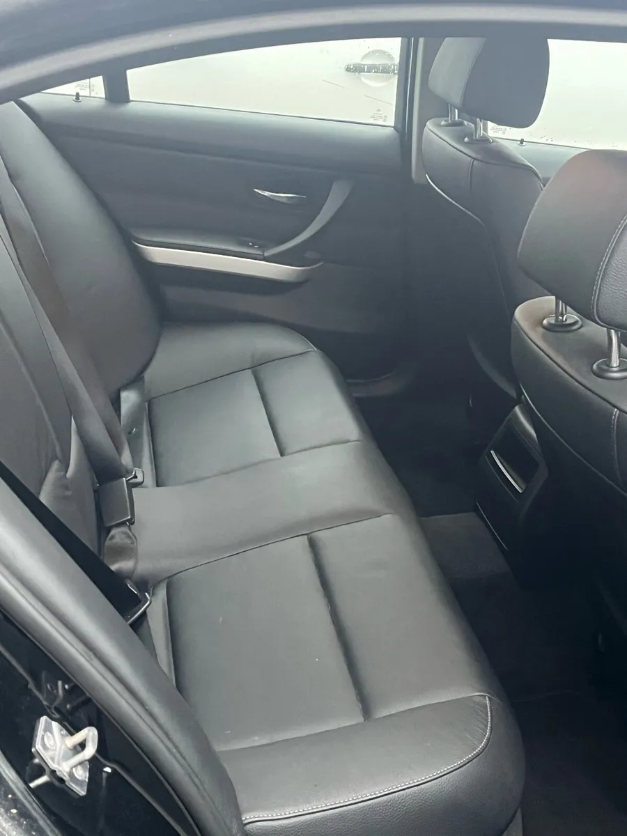 BMW 316 2.0 diesel Leather seats - Image 4