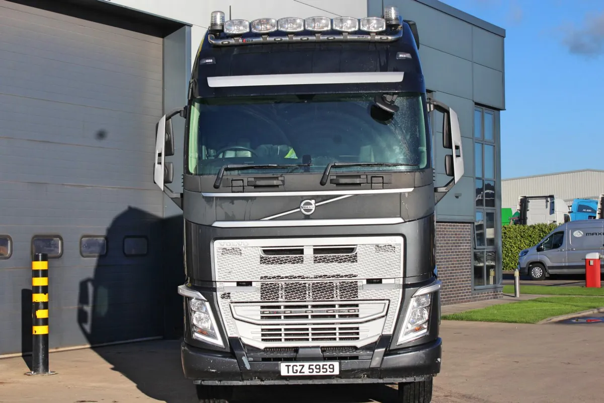 2021 (21) VOLVO FH540 6X4 TRACTOR UNIT (EURO 6) - Image 3