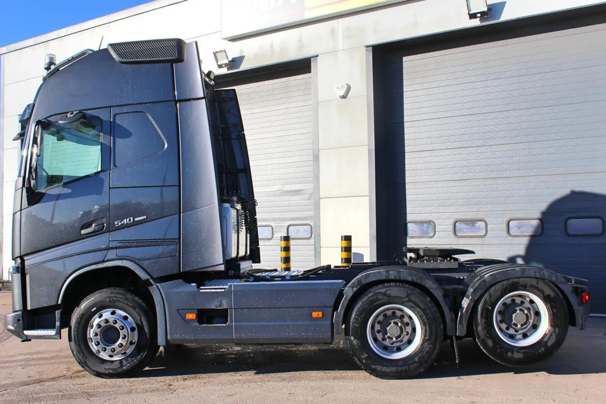 2021 (21) VOLVO FH540 6X4 TRACTOR UNIT (EURO 6) - Image 4