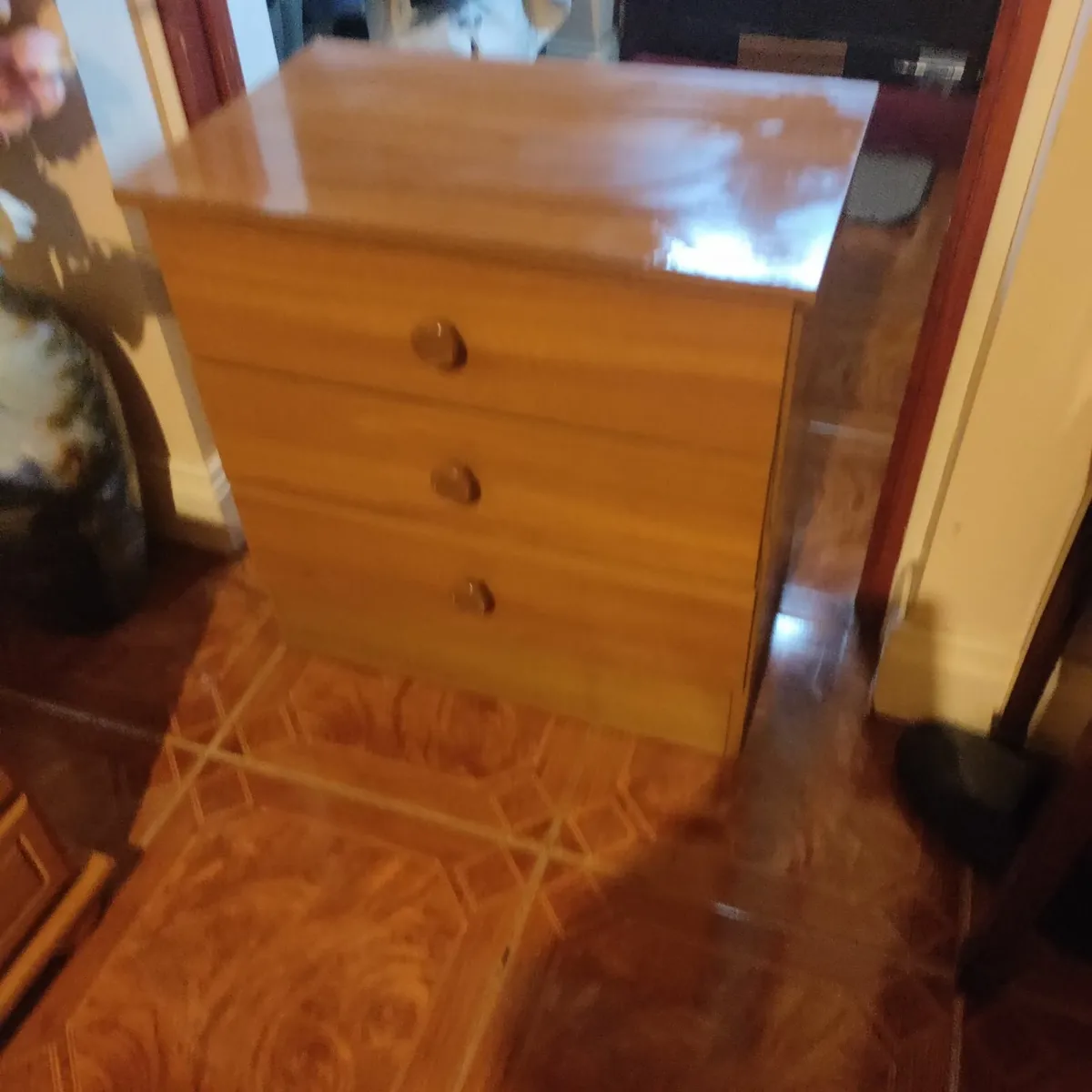 Chest of drawers - Image 1