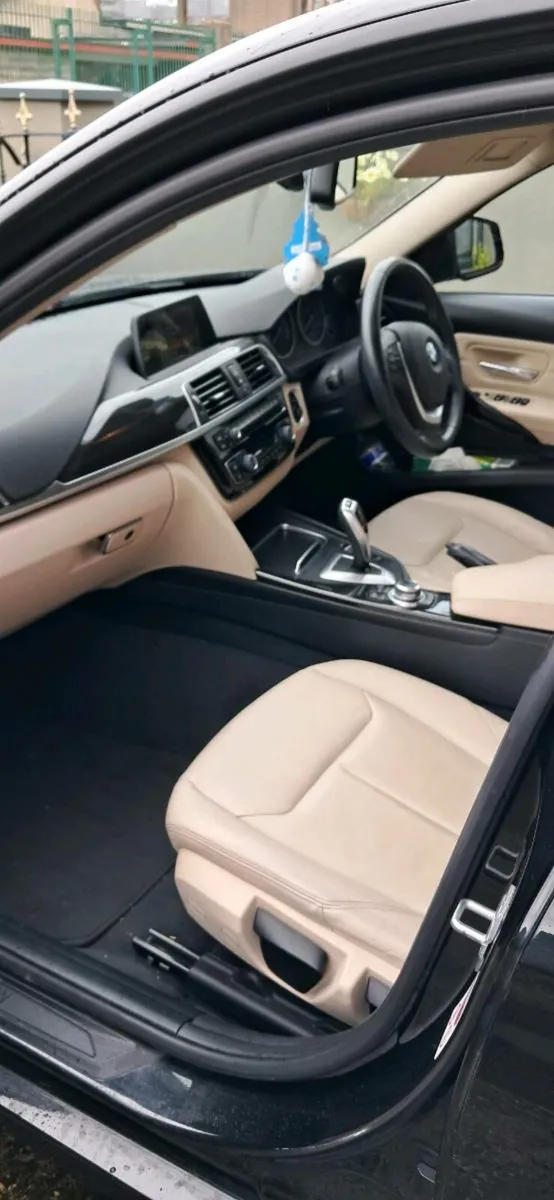 BMW 318D SE MODEL - Image 4