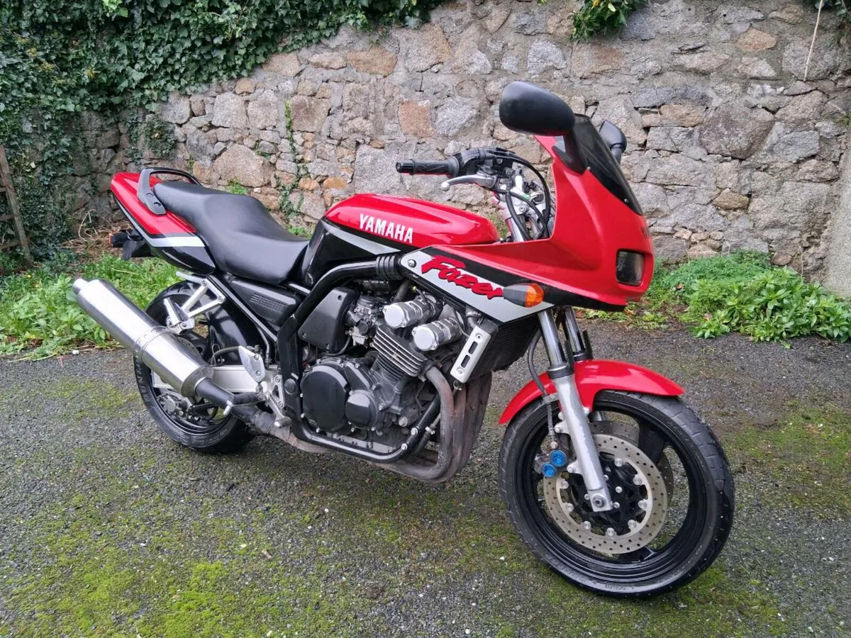 Yamaha Fazer 600 - Image 1