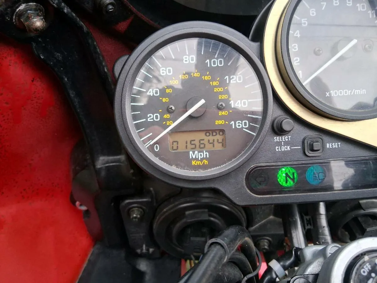 Yamaha Fazer 600 - Image 3