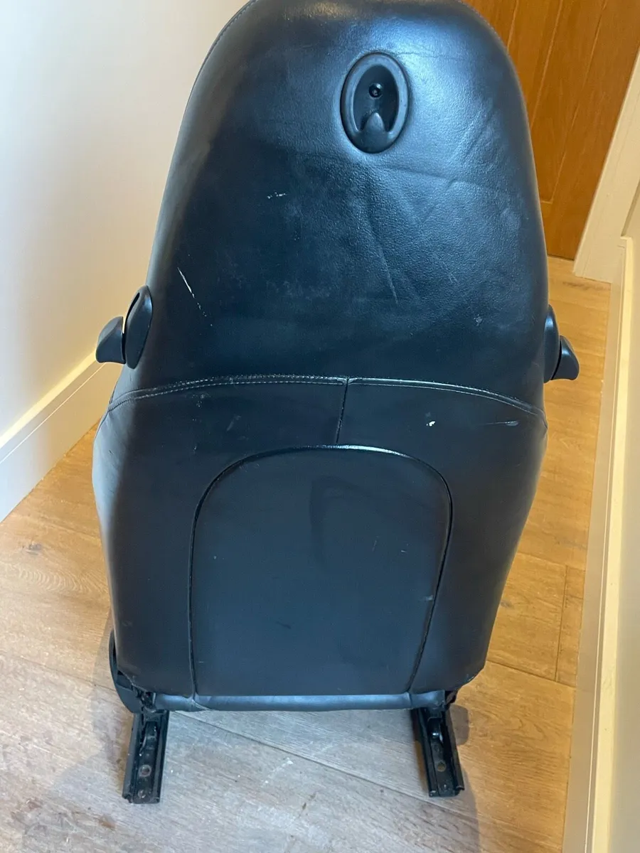 Porsche 911 heated leather  seats - Image 4