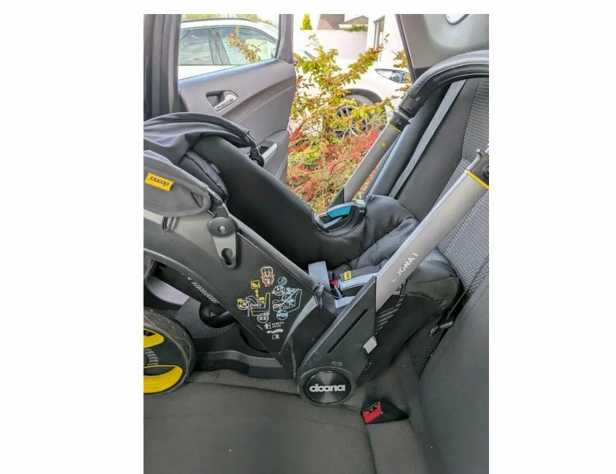 Doona (i) Car set and stroller - Image 1