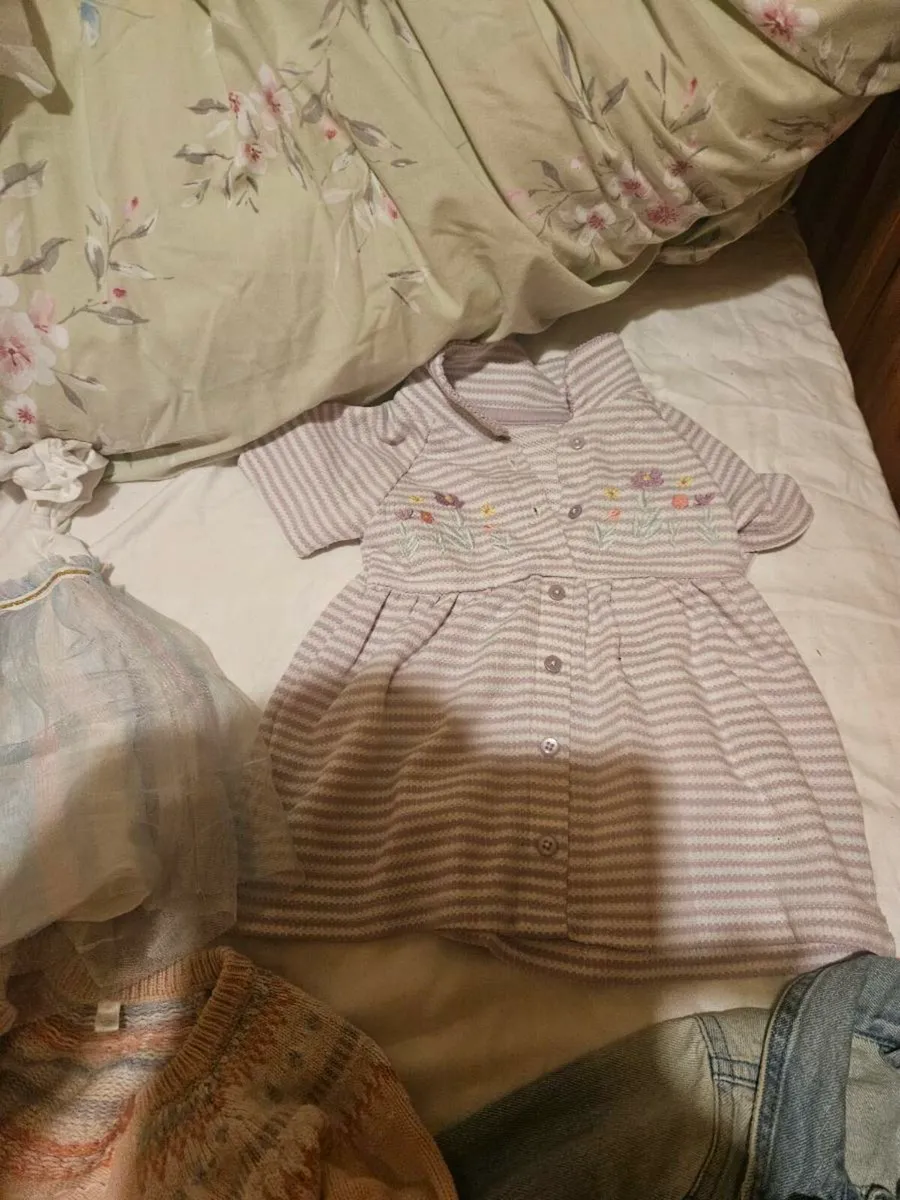 6 -9 month girl bundle - Image 4