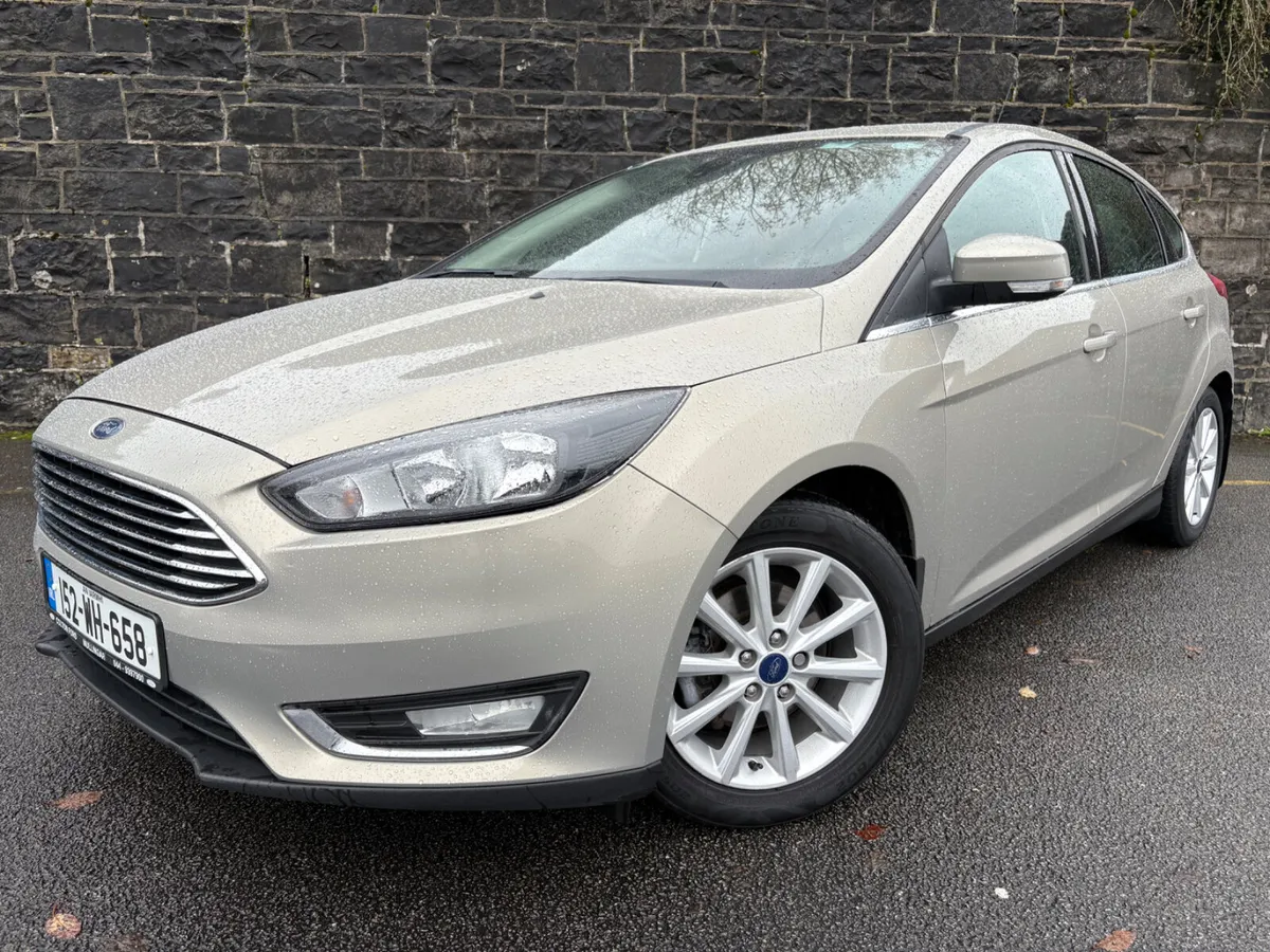 152 Ford Focus Titanium! Warranty + trade ins👍 - Image 3