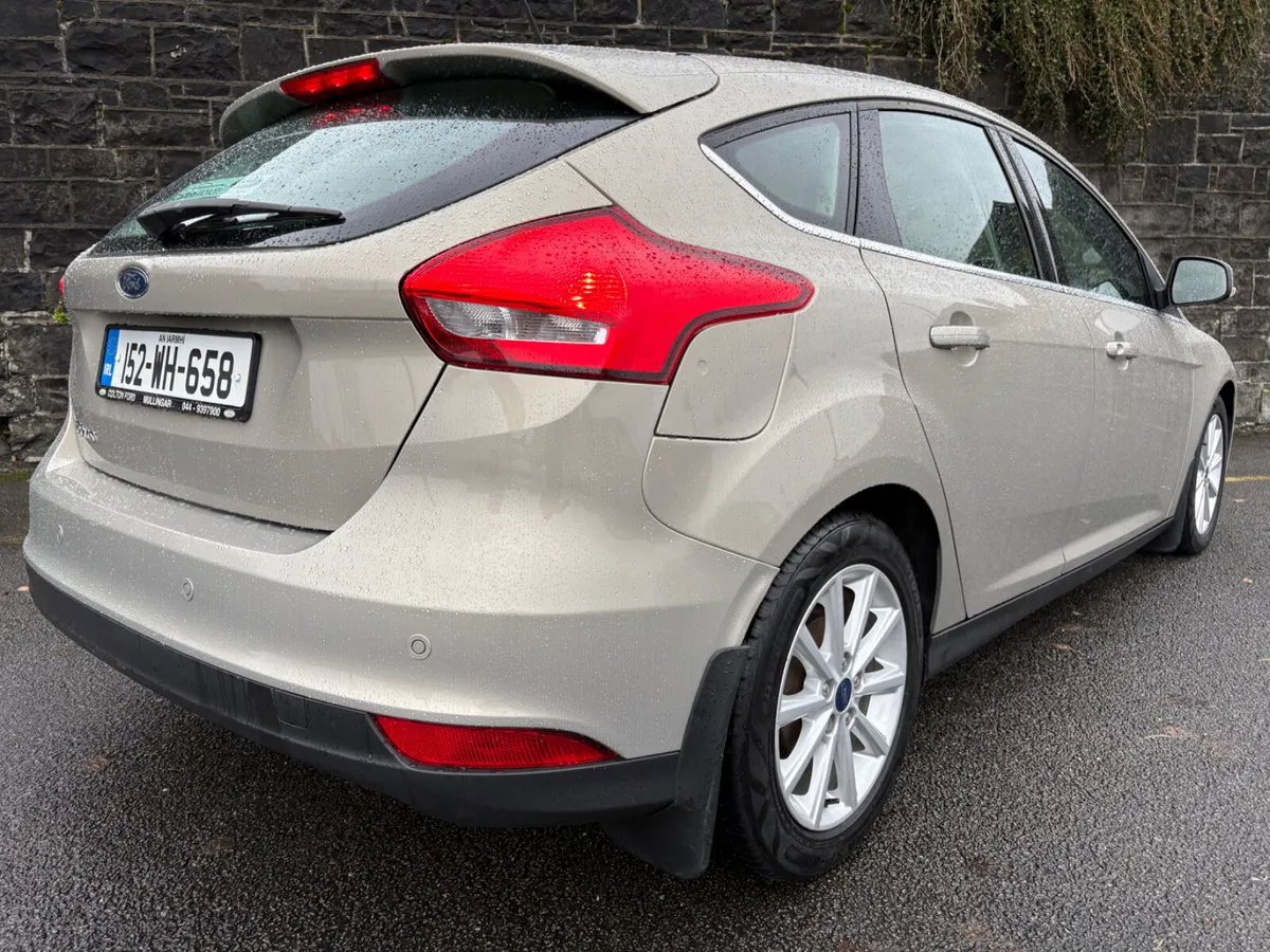 152 Ford Focus Titanium! Warranty + trade ins👍 - Image 4