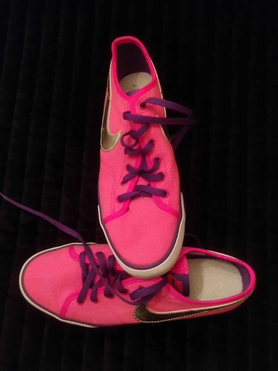 Nike Canvas trainers 5uk New - Image 4