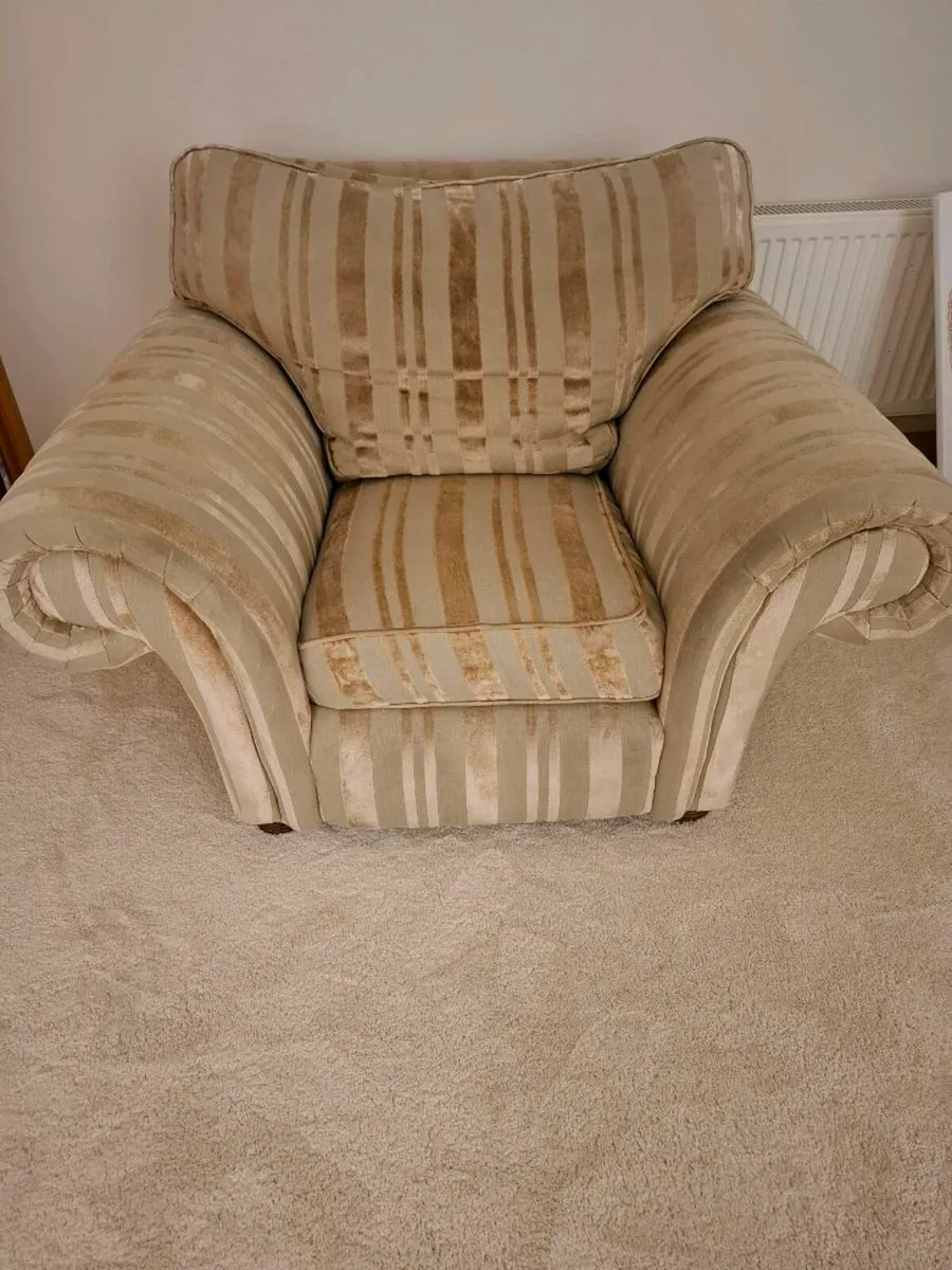 3 piece suite - Image 1