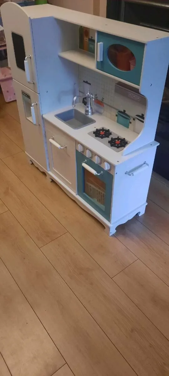 Kids play kitchen - Image 2