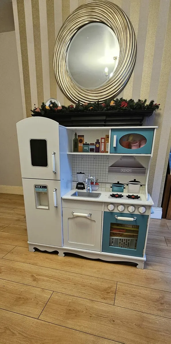 Kids play kitchen - Image 3