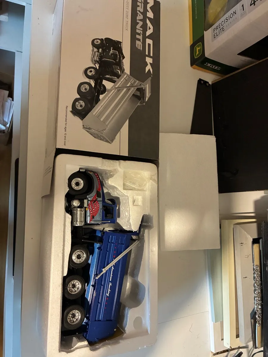 Mack trucks 1/34 scale - Image 1