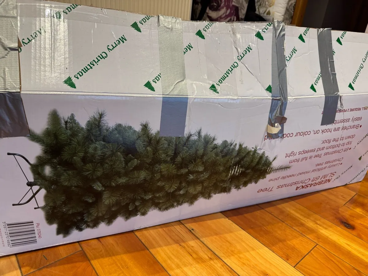 Nebraska slim 6ft Christmas tree - Image 1