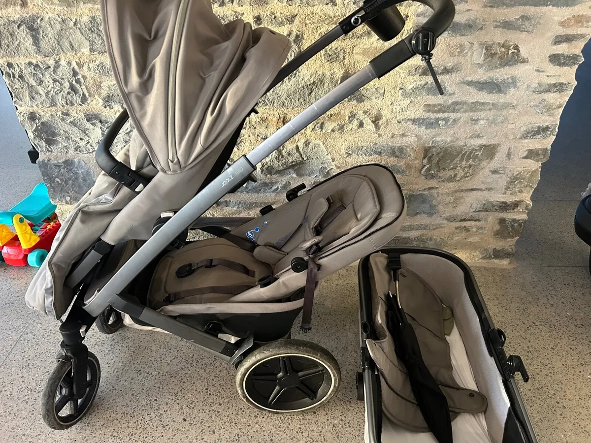 Joolz Geo 3 double pram / travel system - Image 2
