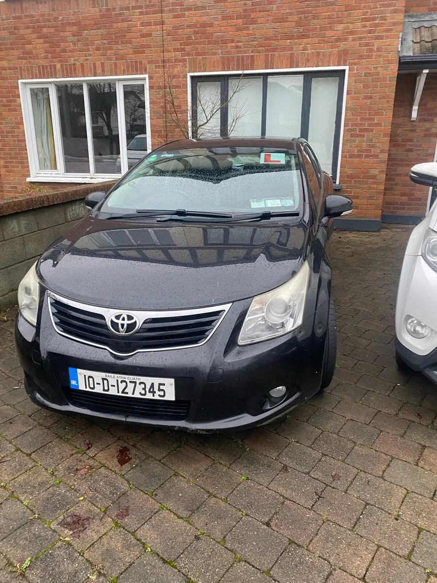 Toyota avensis 2010 top spec - Image 1