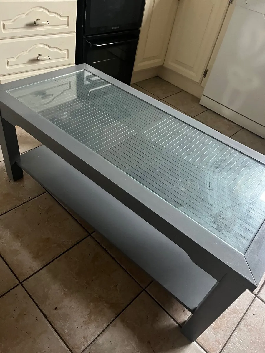 Coffee table - Image 1